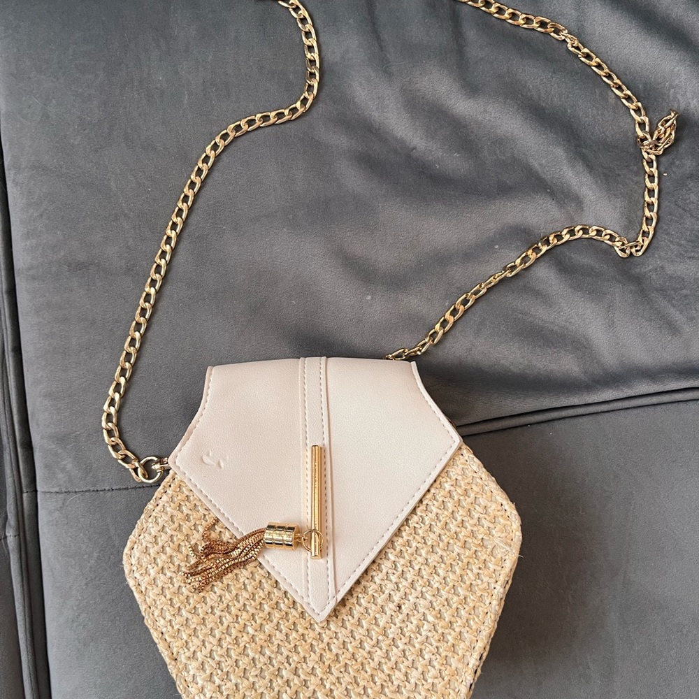 Cream and Gold Hexagonal Crossbody Bag with Chain Strap